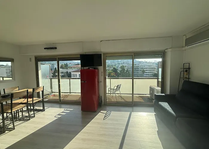 Le Fragonnard 5 * Канны